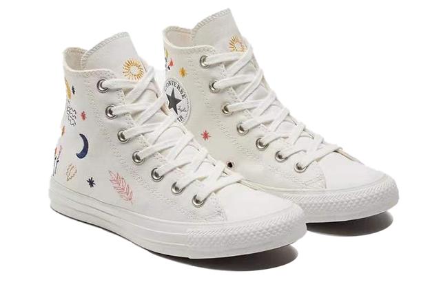 Converse Chuck Taylor All Star "it's okay to wander"