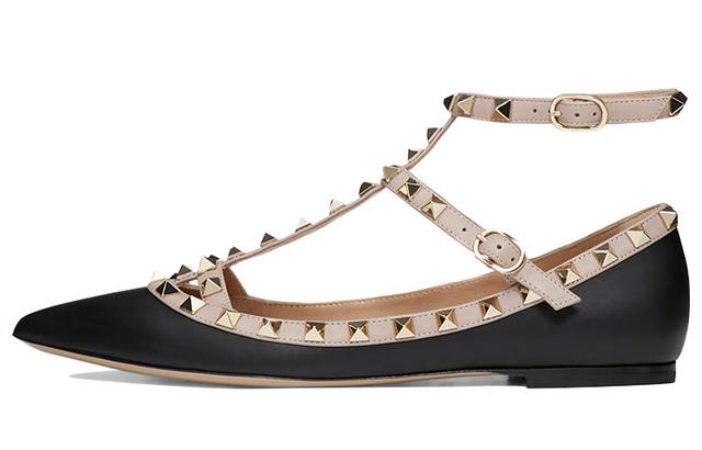 Valentino Rockstud