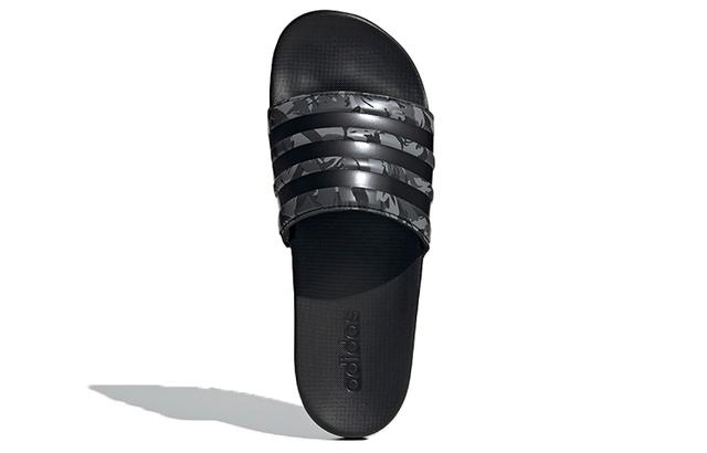 adidas Adilette Comfort Slides