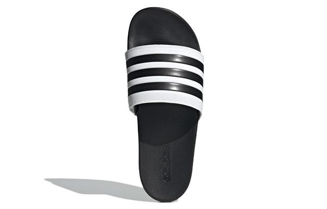 adidas Adilette