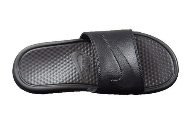 Nike Benassi