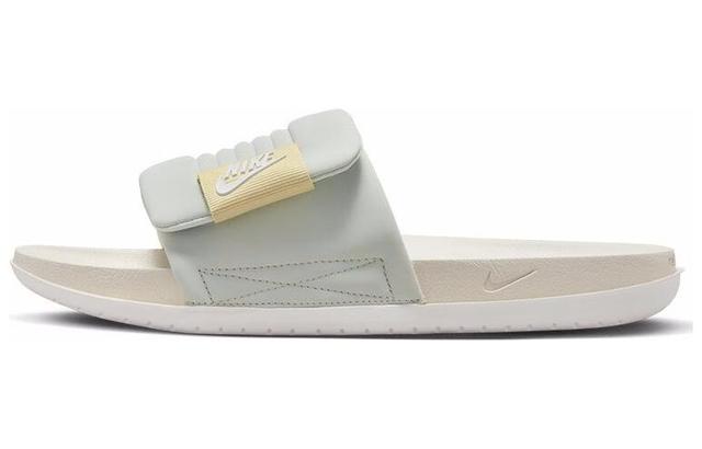 Nike Offcourt Adjust Slide