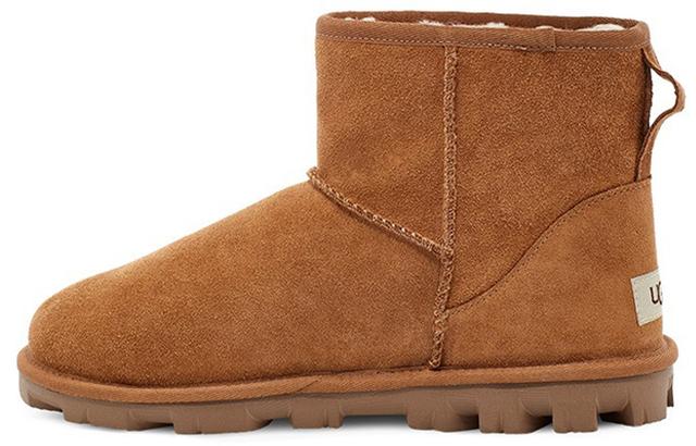 UGG Essential