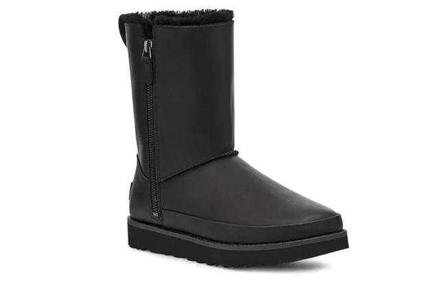 UGG Classic Zip