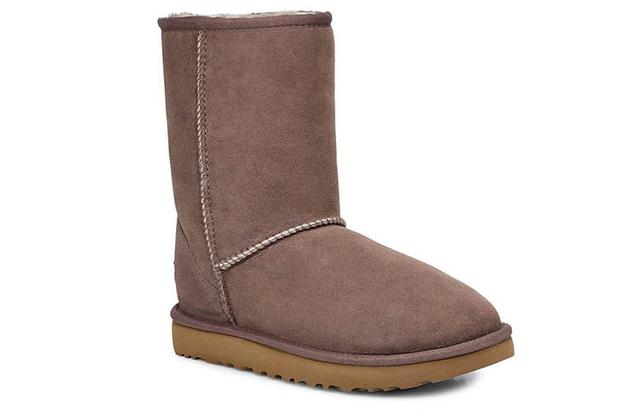 UGG CLASSIC SHORT II Boot