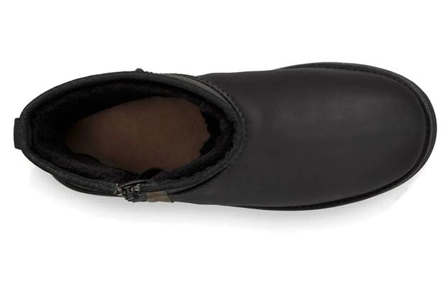 UGG Classic Mini Zip Waterproof