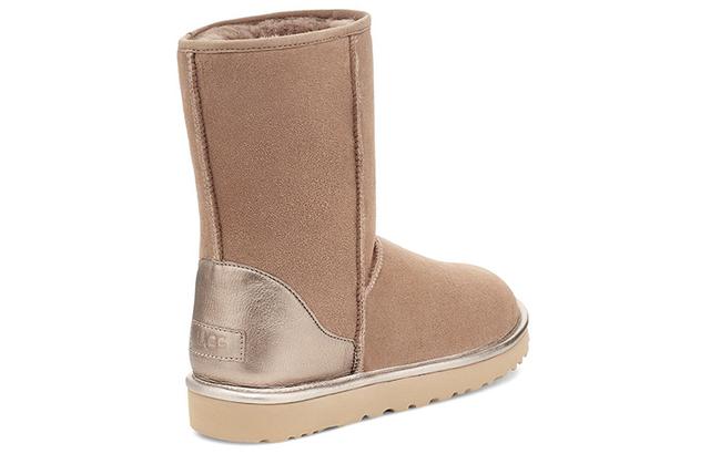 UGG CLASSIC SHORT