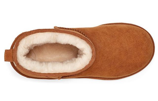 UGG Essential