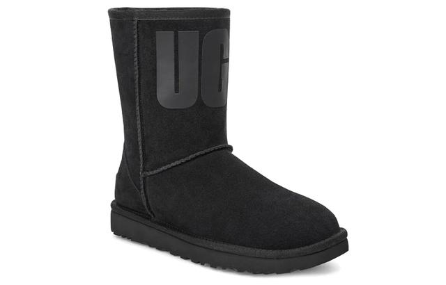 UGG CLASSIC SHORT Rubber Logo