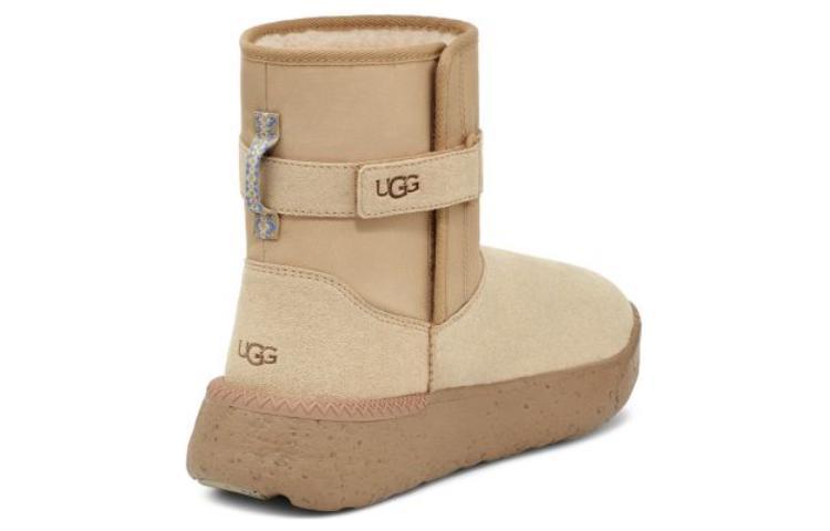 UGG