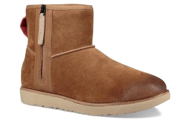 UGG Classic Mini Zip Waterproof