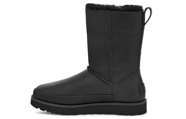 UGG Classic Zip