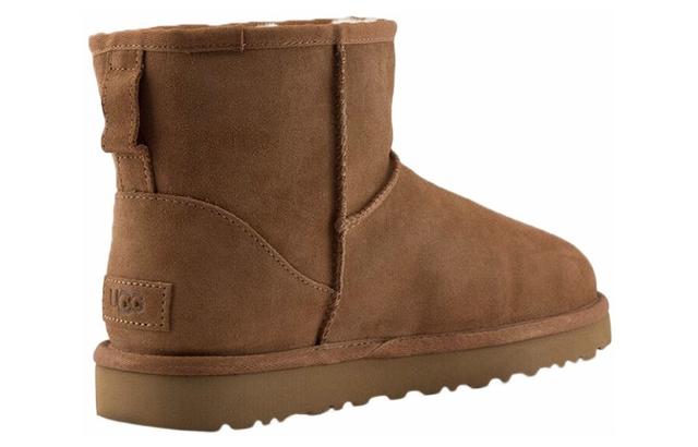 UGG CLASSIC MINI Rubber Logo