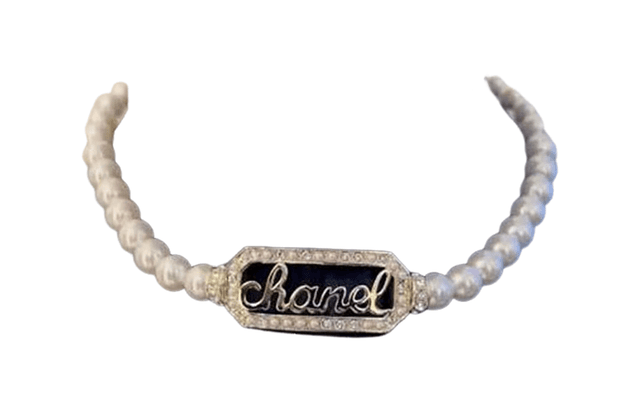 CHANEL logo choker