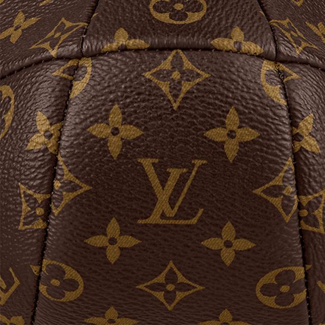 LOUIS VUITTON x NIGO