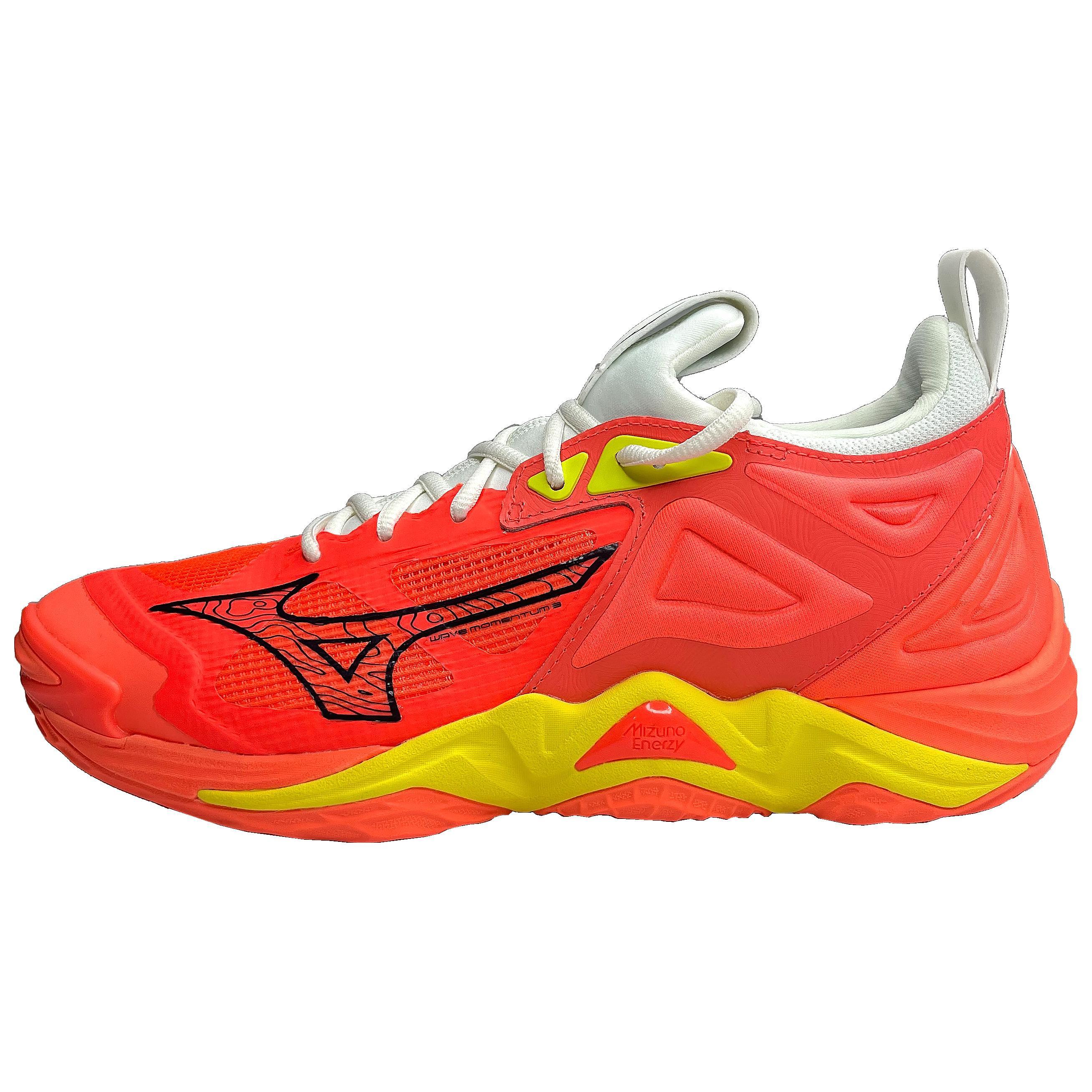 Mizuno WAVEMOMENTUM 3