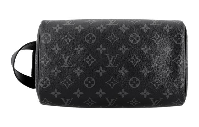 LOUIS VUITTON Dopp Kit