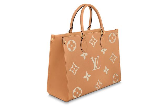 LOUIS VUITTON ONTHEGO MM Logo