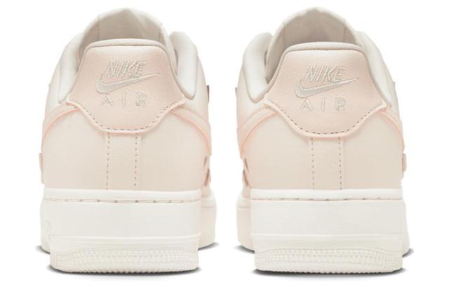 Nike Air Force 1 '07 LX