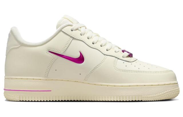 Nike Air Force 1 Low '07 SE W