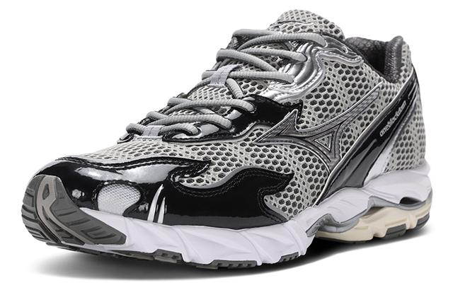 ONE BLOCK DOWN x Mizuno Wave Rider 10