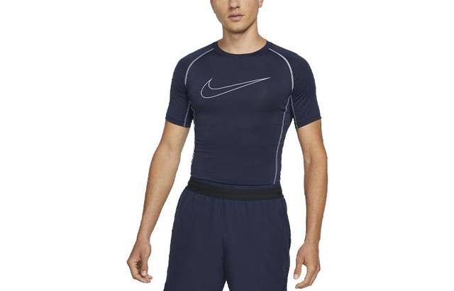 Nike Pro Dri-FIT Logo