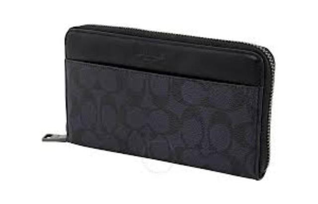 COACH Accordion Wallet 20