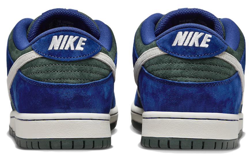 Nike Dunk SB "Deep Royal Blue"