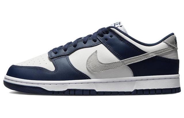 Nike Dunk Low "Midnight Navy"