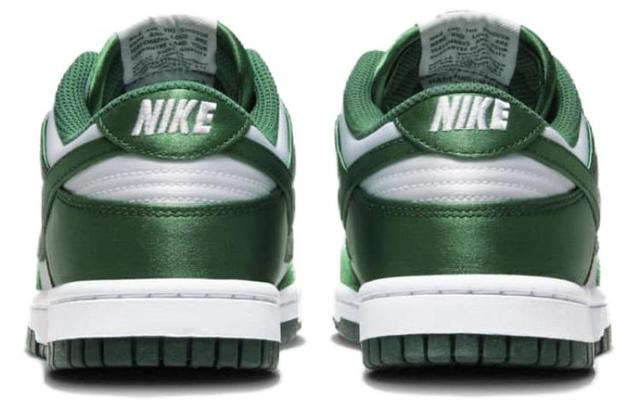 Nike Dunk Low "Team Green and White"