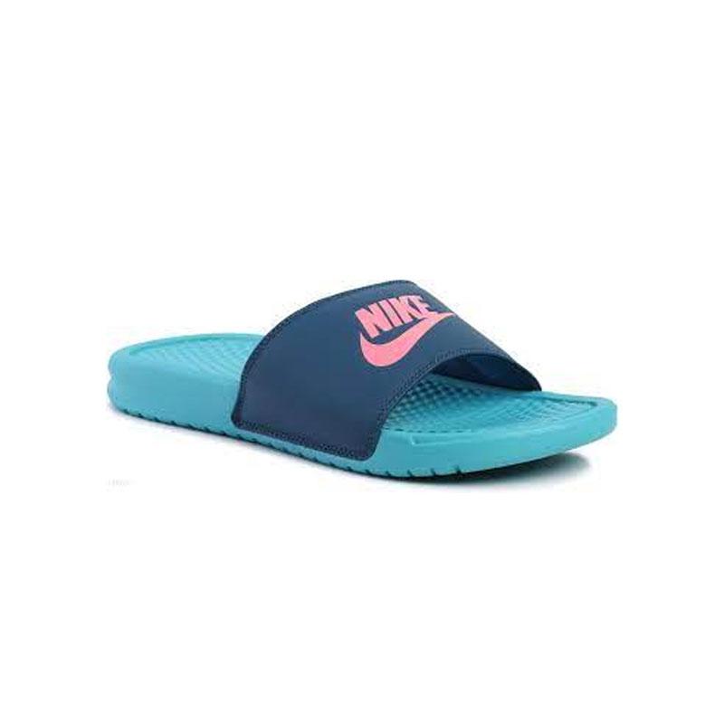 Nike Benassi