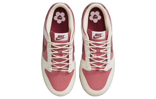 Nike Dunk Low "Valentines Day"