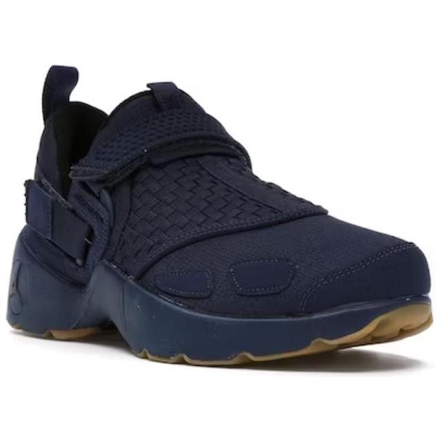 Jordan Trunner LX "Navy Gum"