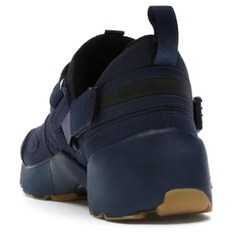 Jordan Trunner LX "Navy Gum"