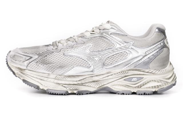 Mizuno Racer S