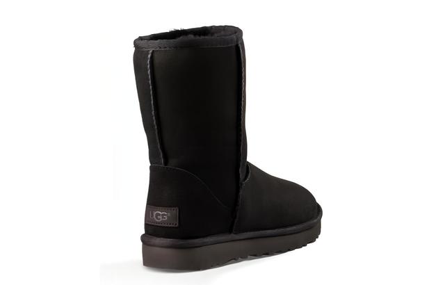 UGG Classic Short II