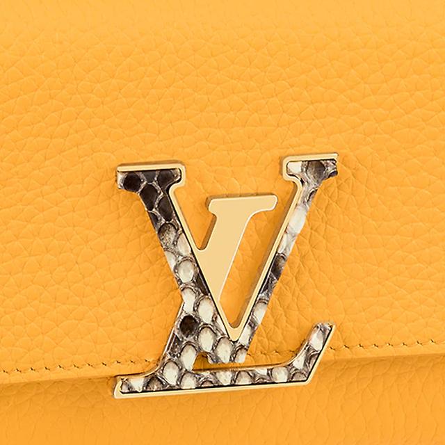 LOUIS VUITTON Portefeuille Capucines Logo