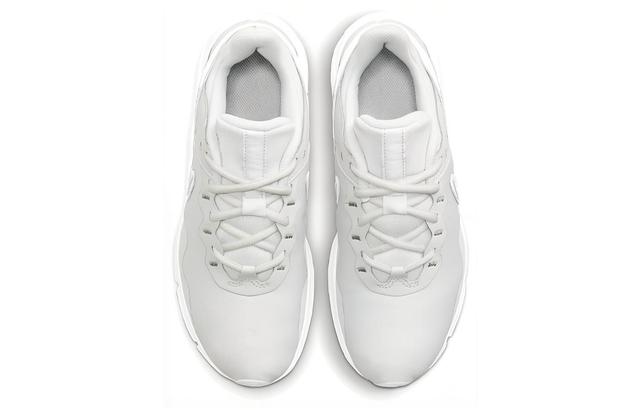 Nike Legend Essential 2