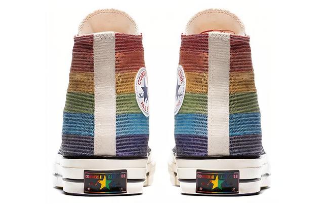 Miley Cyrus x Converse 1970s