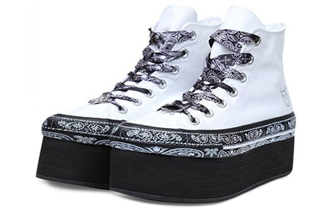 Miley Cyrus x Converse Chuck Taylor All Star Platform