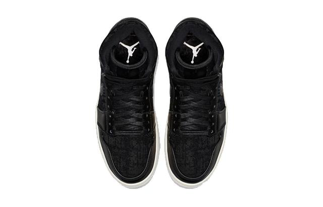 Jordan Air Jordan 1 Retro High Black Sail