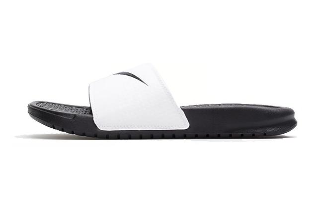 Nike Benassi Swoosh