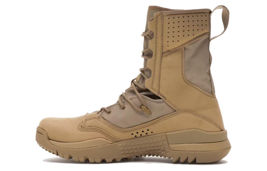 Nike SFB Field 2 8'