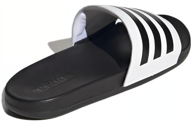 adidas Adilette