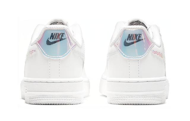 Nike Air Force 1 LV8 1