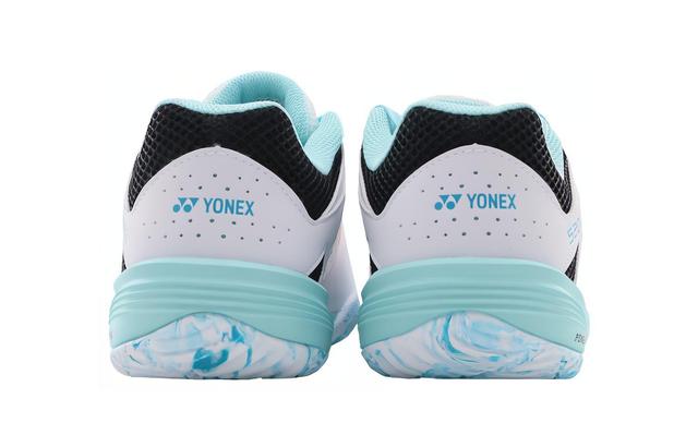 YONEX 520