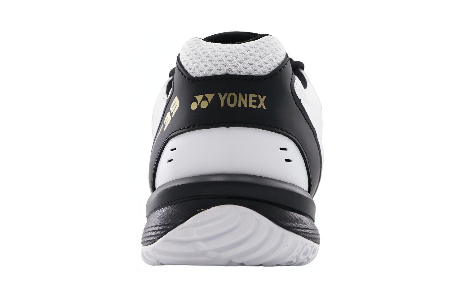 YONEX