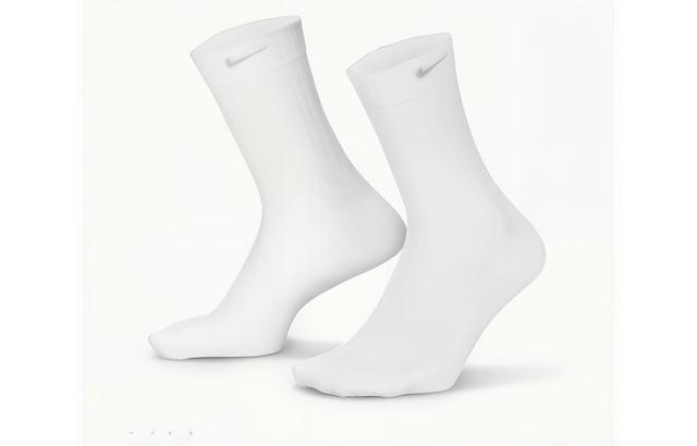 Nike Sheer Crew Socks 1