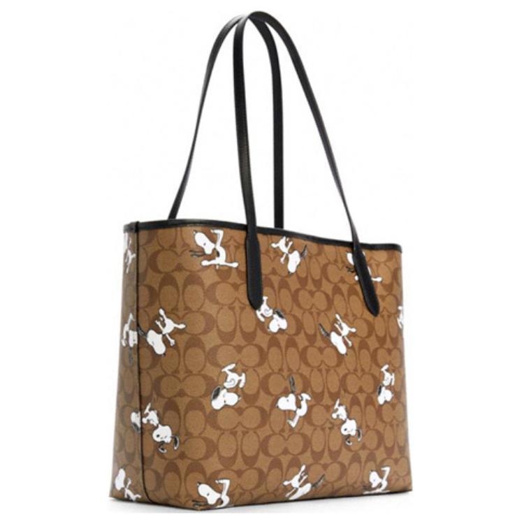 COACH X Peanuts City 33 Snoopy Tote