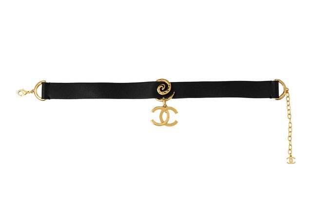 CHANEL choker